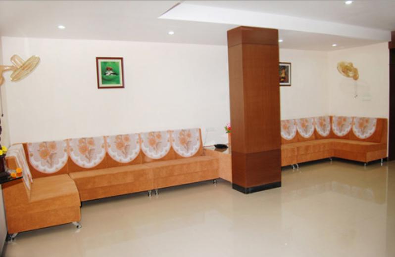 Отель Balaji Grand Какинада Экстерьер фото