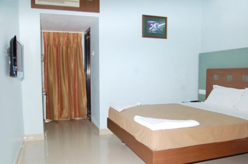 Отель Balaji Grand Какинада Экстерьер фото