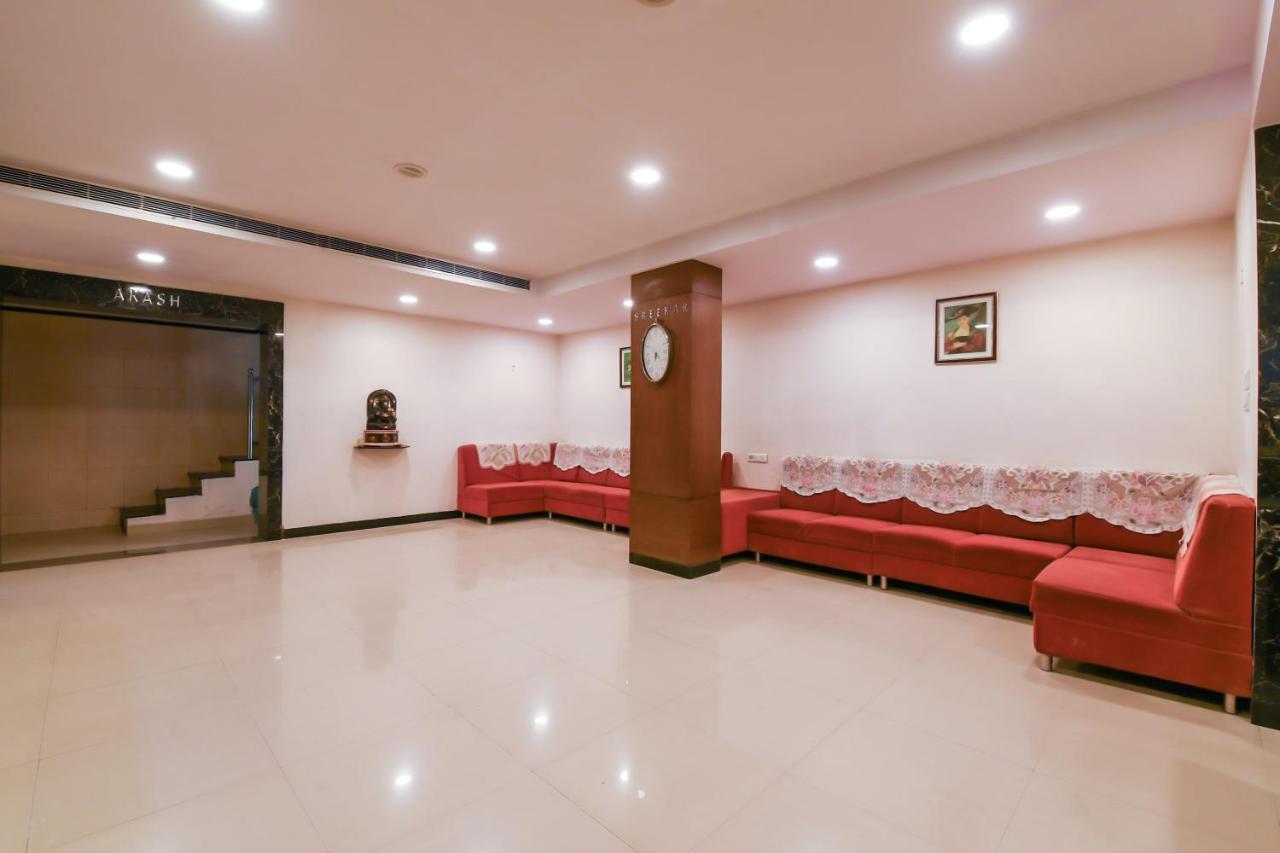 Отель Balaji Grand Какинада Экстерьер фото